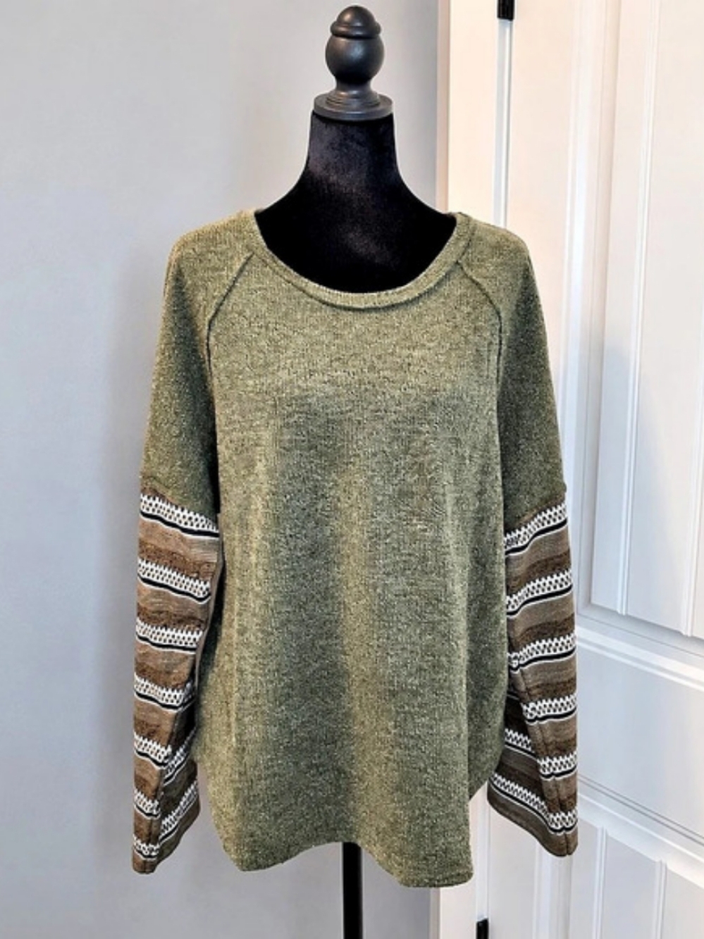 New InGeometric Sleeve Knit Sweater in Olive Green